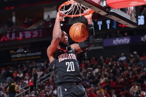 体育视频直播-防死了雷霆后场核心？但火箭后场大闸在进攻端的问题也太明显了？